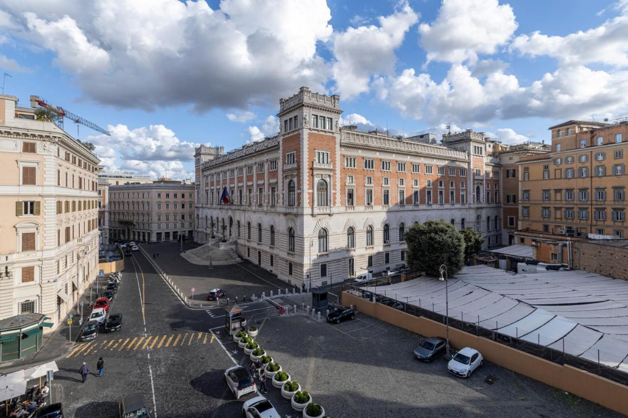 Parlamento Luxury Rom